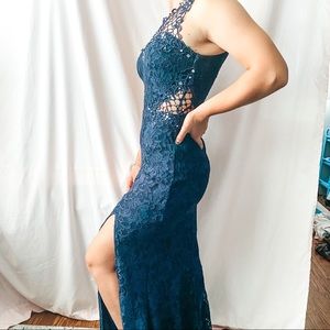 Navy blue prom dress